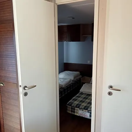 Stacaravan Familytime Nr 2014 6p Nieuwe Plaats Rechtstreeks Pad Zwembad